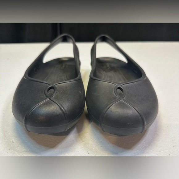 Crocs Iconic Comfort Olivia II Women 10 Black Slingback Toe Detail Slip on Flats - Picture 2 of 8